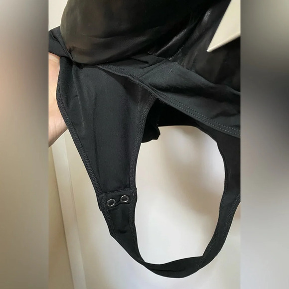 NWT Strong-Shoulder Faux-Leather Black Sleeveless Bodysuit Size 5 (2XL) - Picture 10 of 10